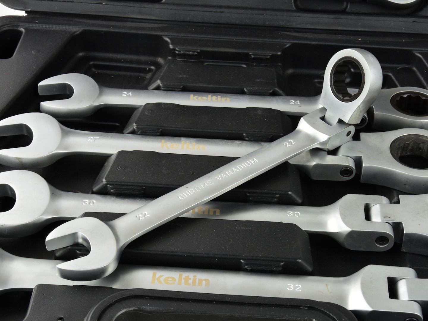 TRUSA CHEI COMBINATE CU CLICHET ARTICULATE 8-32MM 13PIESE KELTIN