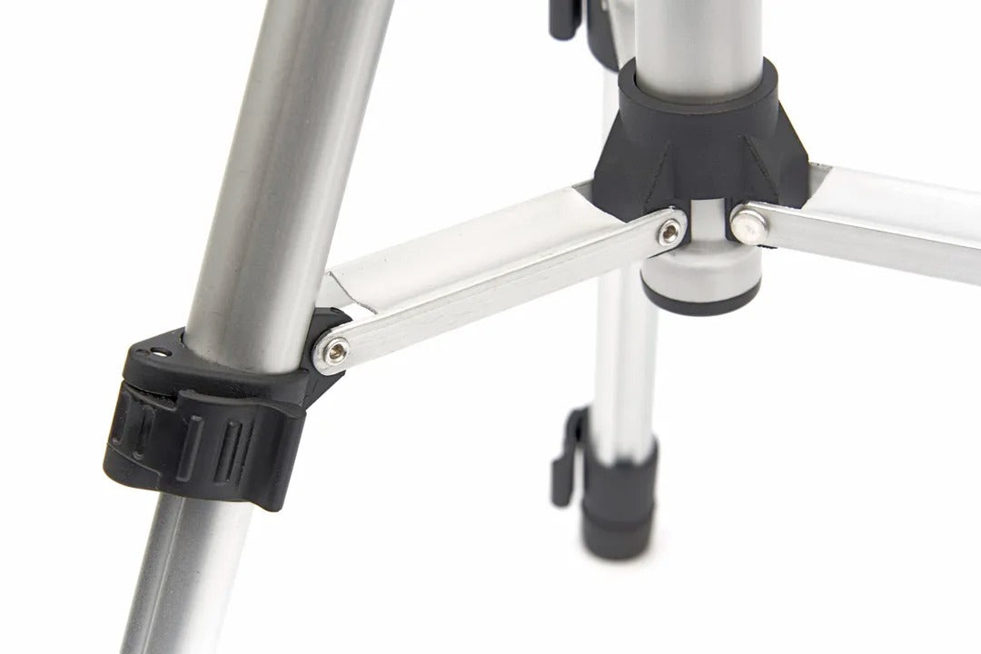 NIVELA LASER CU LINII IN CRUCE SI TREPIED PRECIZIE ±3 MM/10 M, RAZA 30 M, IP54, IDEAL PENTRU ALINIERE EXACTA HBM