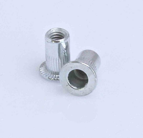 SET 50 PIULITE NITUIBILE M4 DIN OTEL - NITURI FILETATE