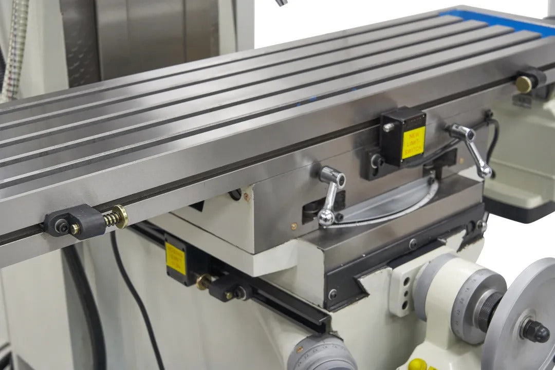 MASINA PROFESIONALA DE FREZAT SI GAURIT CU MASA MARE SI ECRAN DIGITAL BF 60 400V