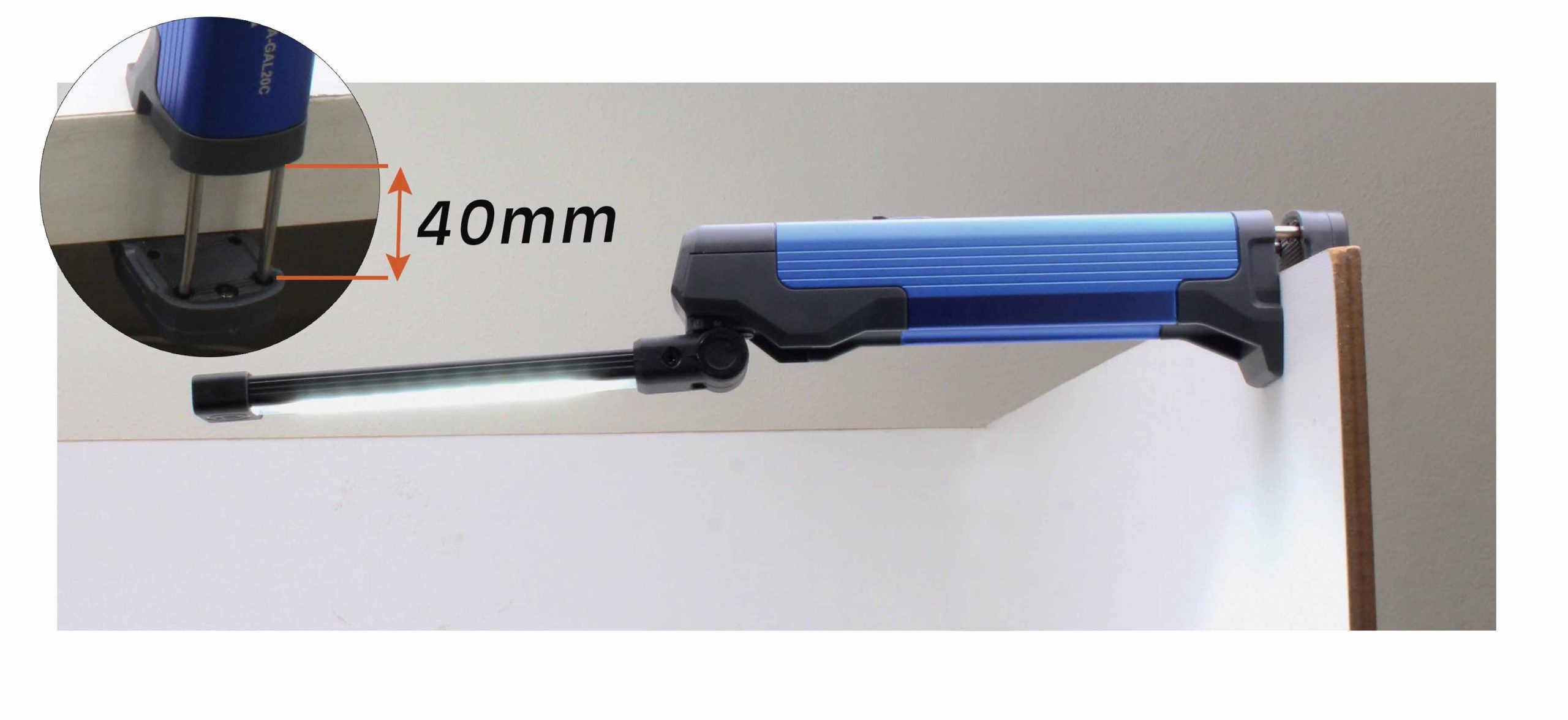 LAMPA LED COB CU ACUMULATOR 400 LUMENI ASTA