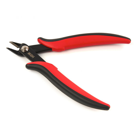 CLESTE TAIERE IN DIAGONALA