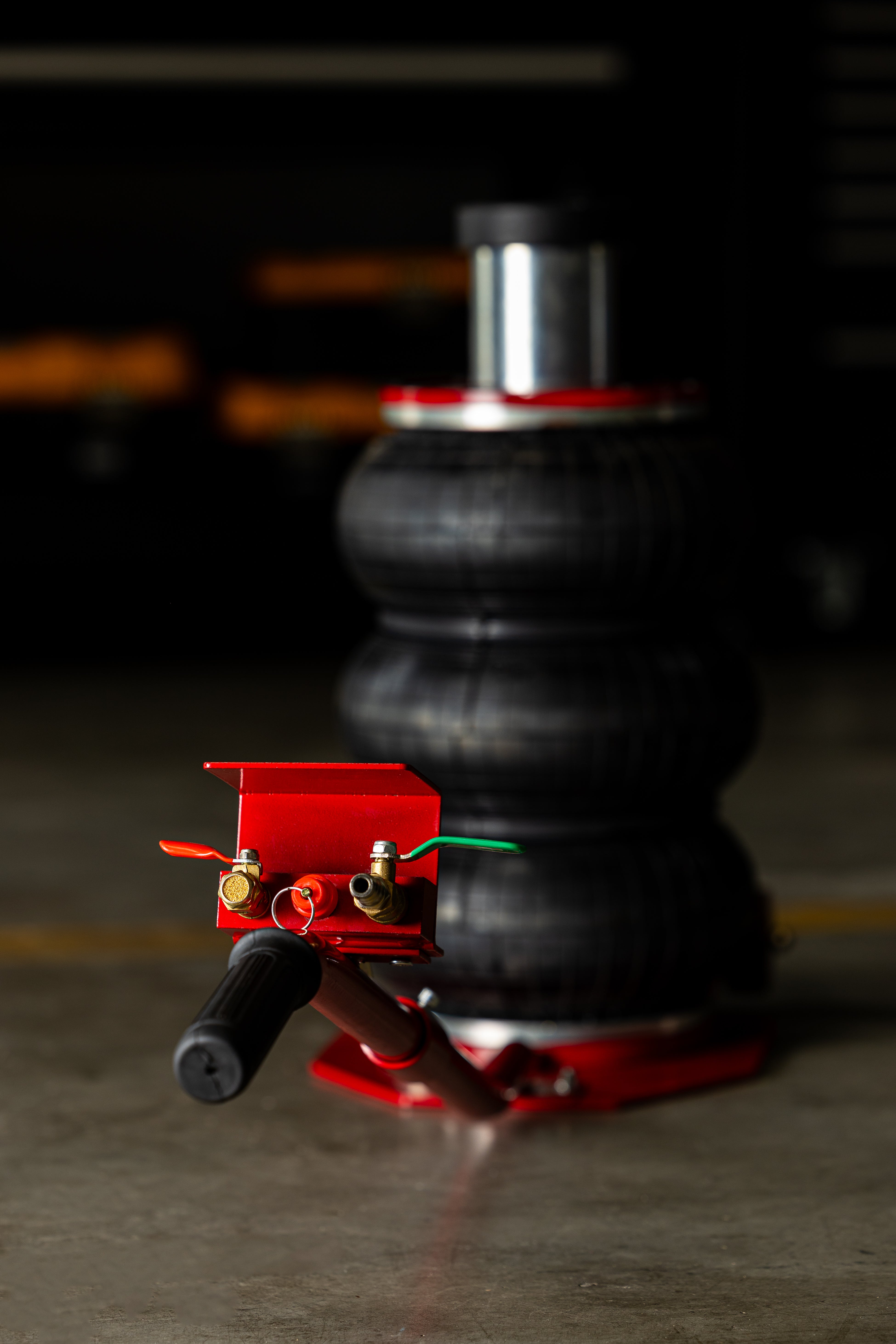 CRIC PNEUMATIC CU PERNA DE AER 3.5T CU ADAPTOR INALTATOR 14-48 CM REDATS POLONIA