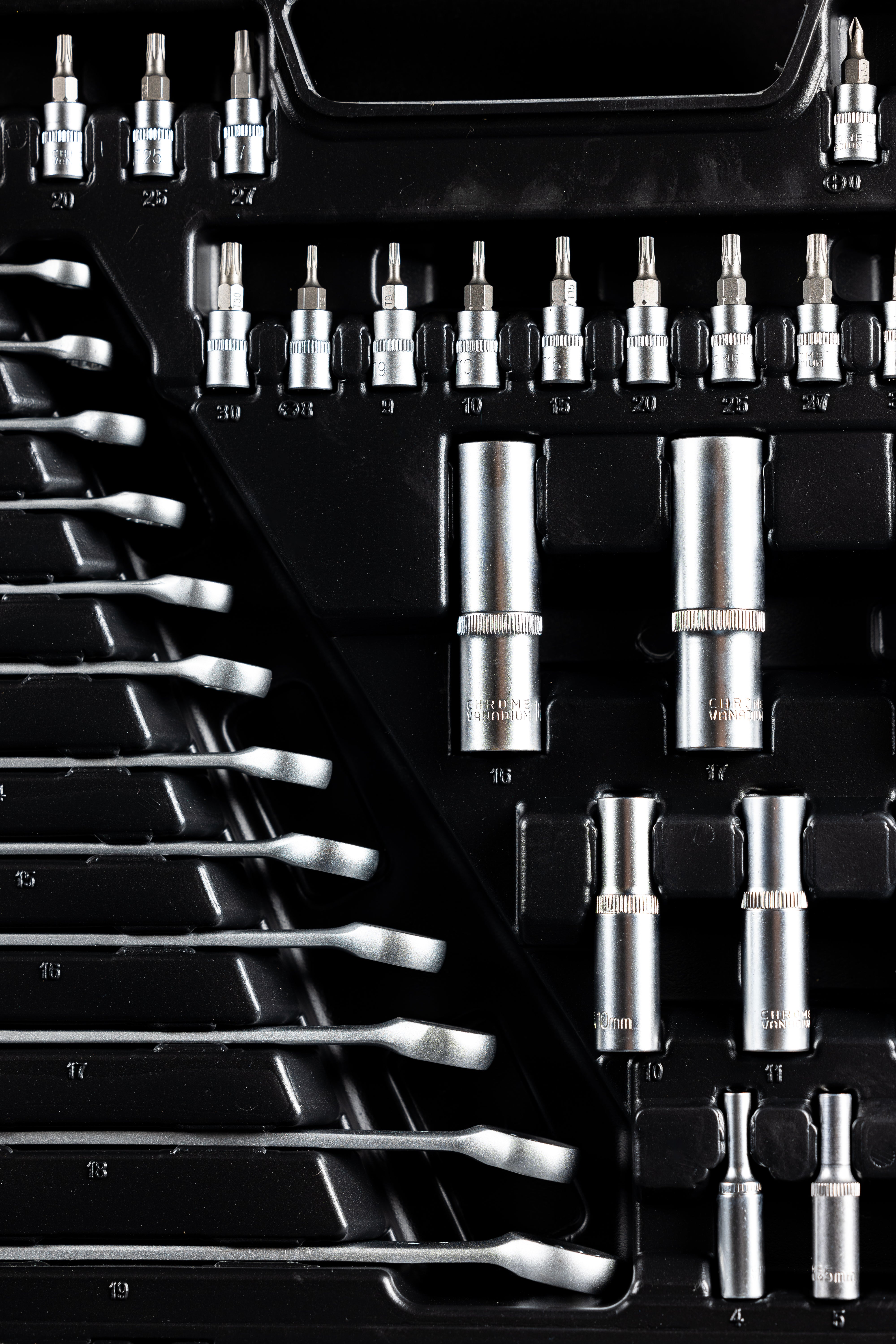 TRUSA DE SCULE PROFESIONALA CU TUBULARE SI CLICHETI 1/2 3/8 1/4 216 PIESE HBM OLANDA