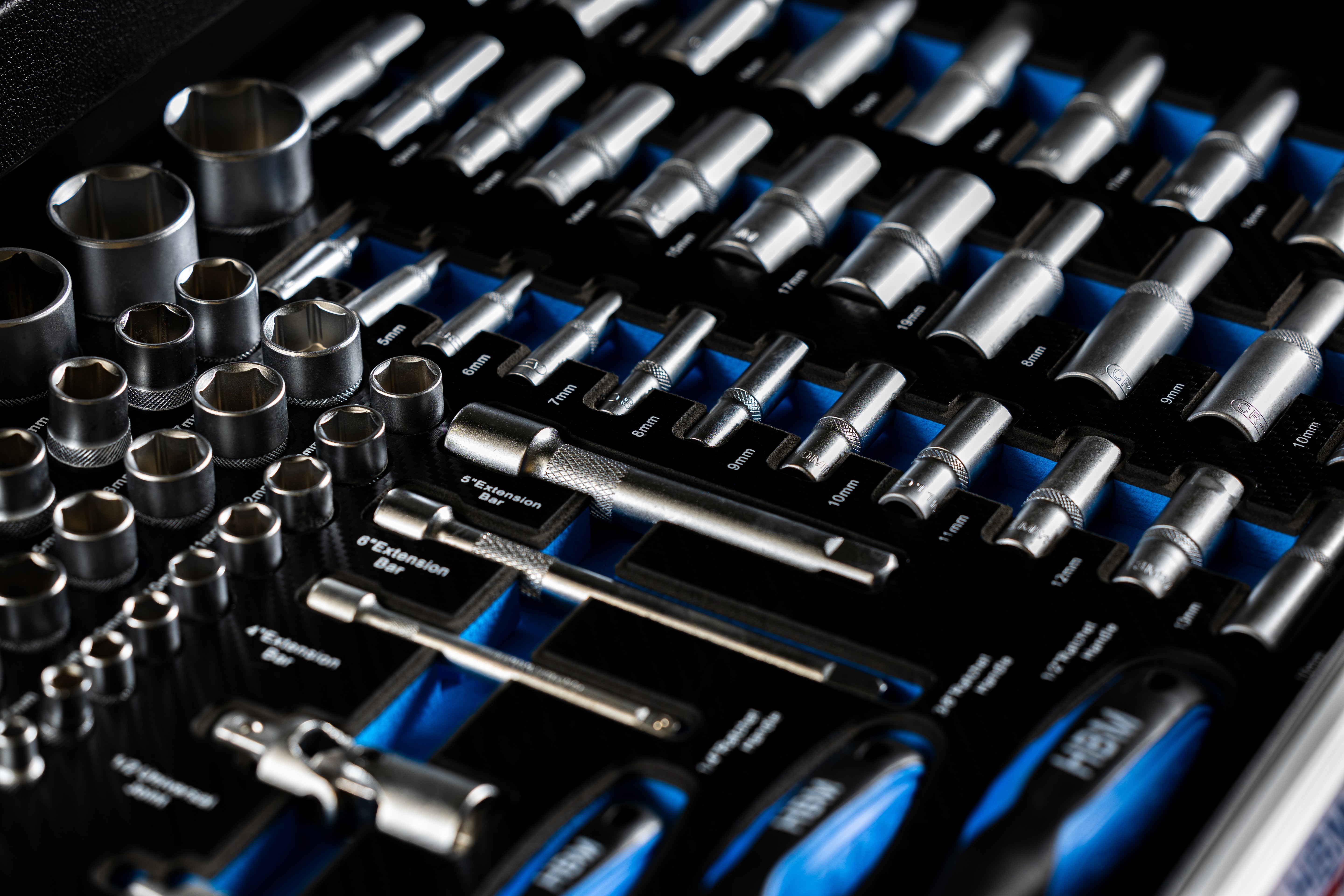 DULAP SCULE PROFESIONAL HBM CU 7 SERTARE, 245 PIESE, 6 MODULE CARBON – OLANDA, PREMIUM