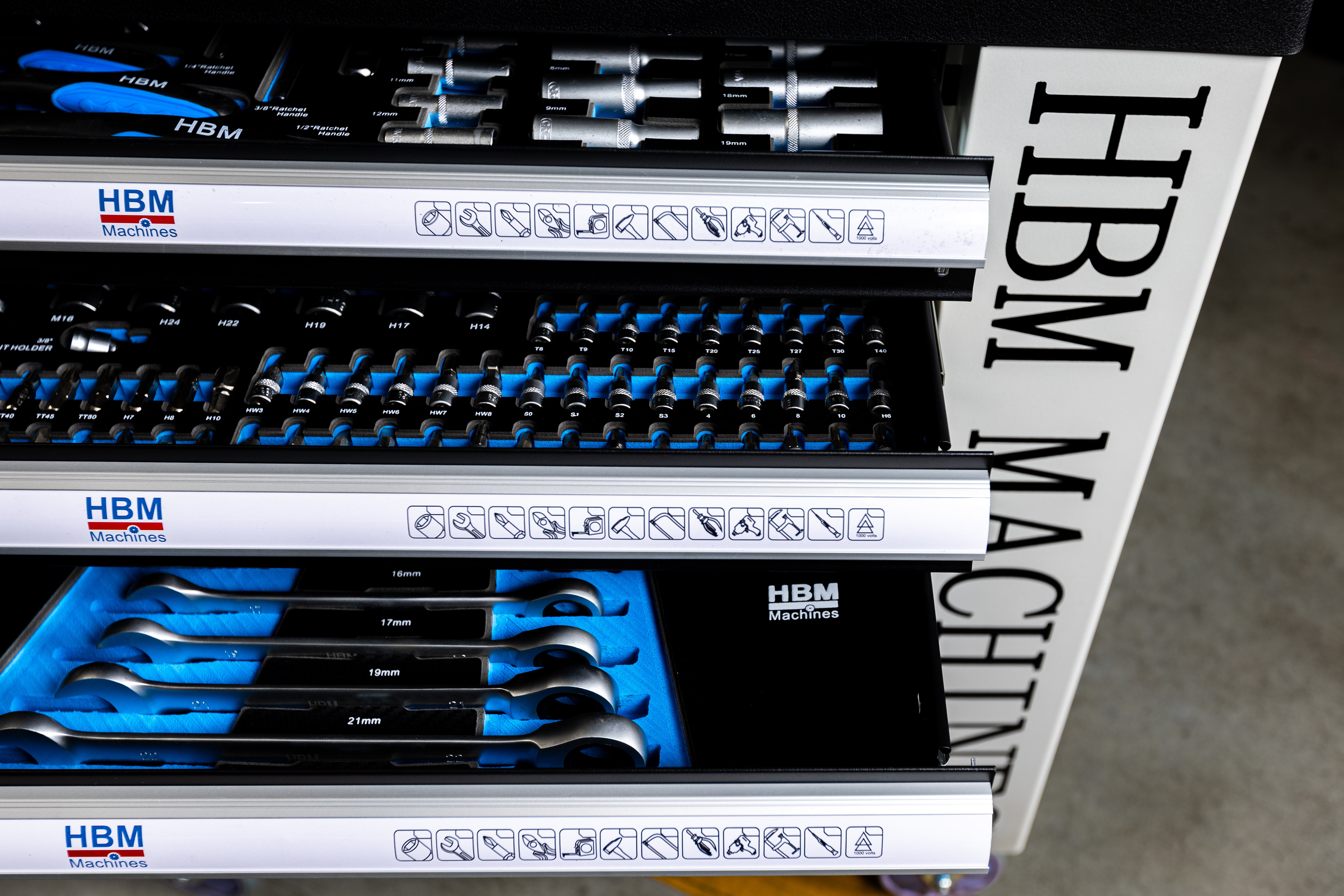 DULAP SCULE PROFESIONAL HBM CU 7 SERTARE, 245 PIESE, 6 MODULE CARBON – OLANDA, PREMIUM