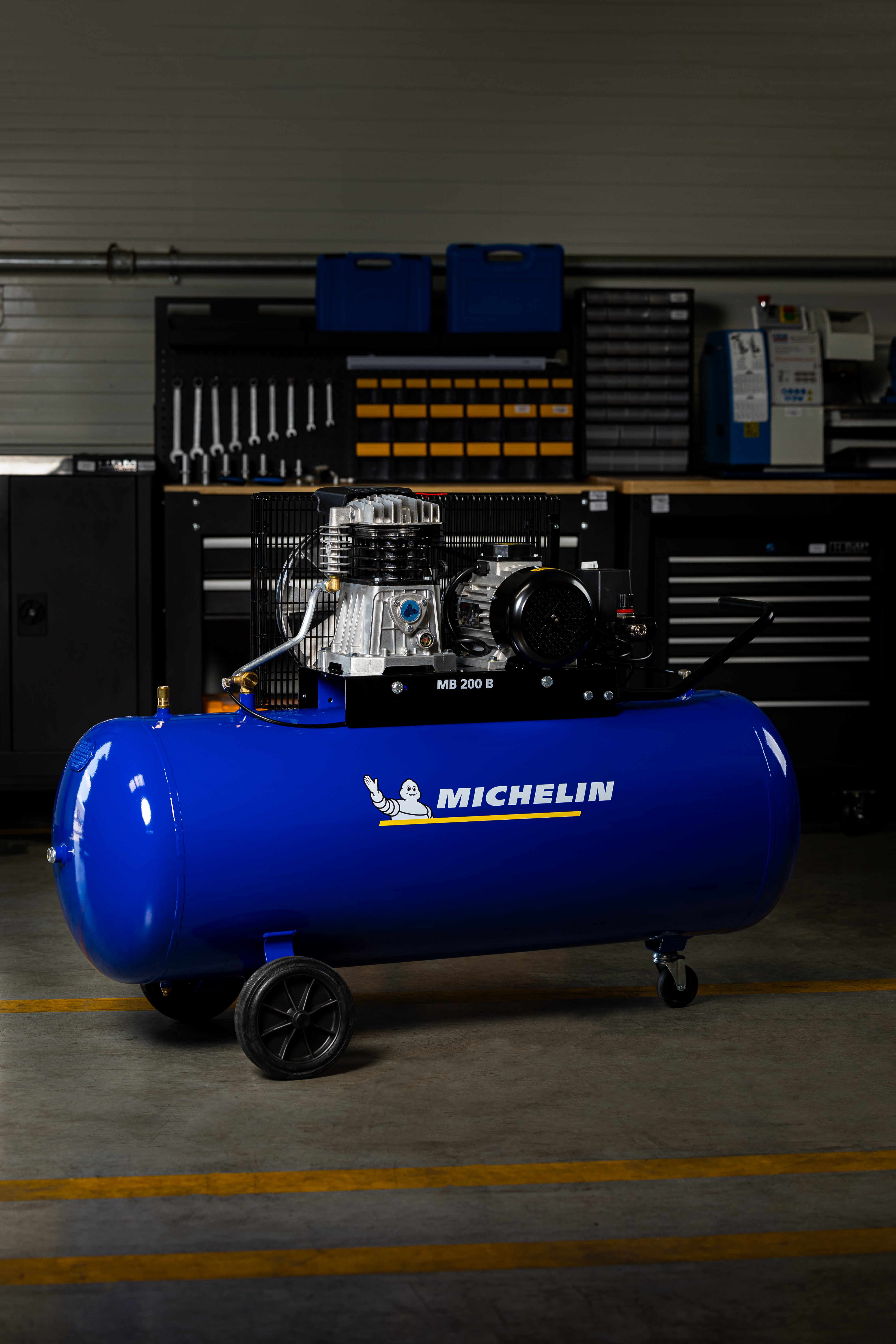 COMPRESOR PROFESIONAL MICHELIN 200L 3CP 230V PRODUS FIAC ITALY