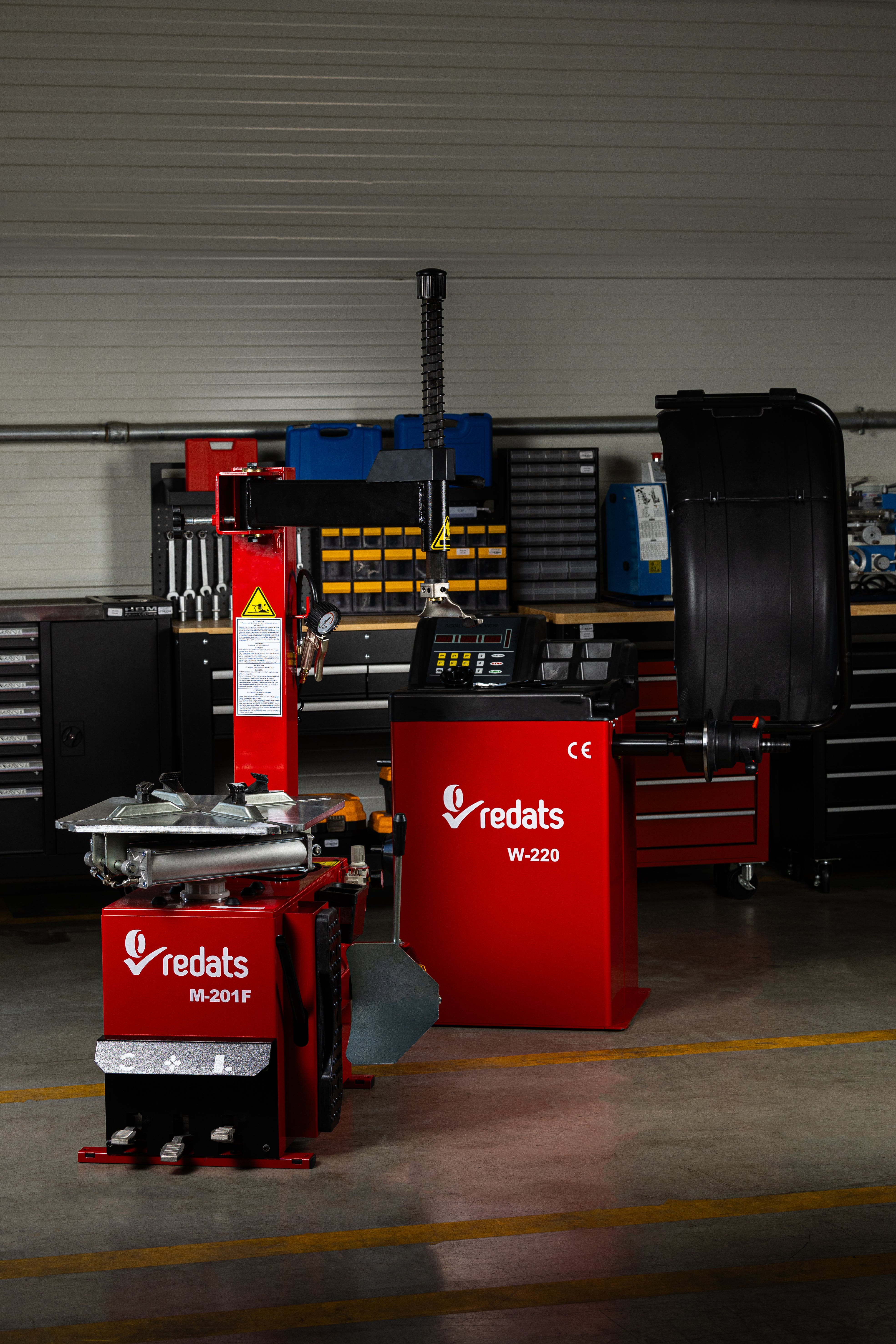 MASINA DE ECHILIBRAT AUTOMATA PENTRU ROTI AUTOTURISME 24" DISPLAY LED REDATS POLONIA