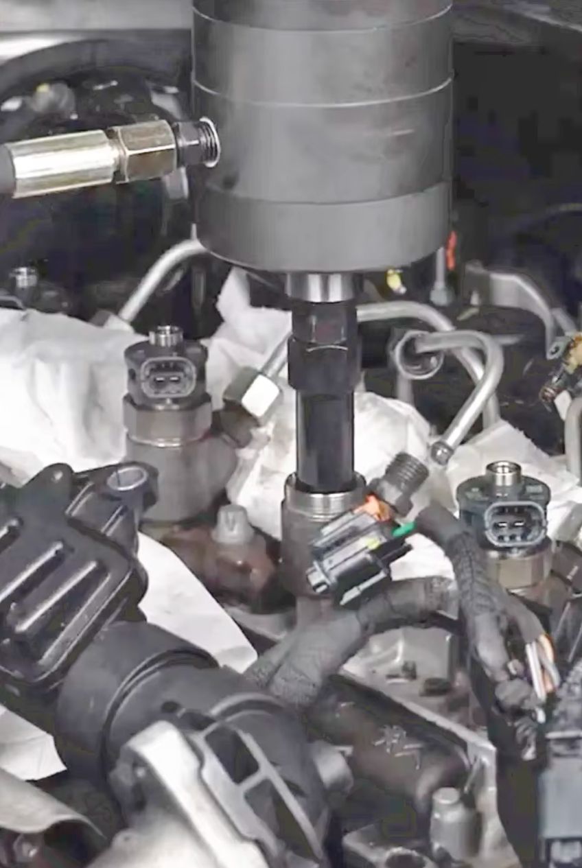 TRUSA PRESA EXTRACTOR PNEUMATIC PENTRU INJECTOARE FORTA 1000 NM 21 PIESE BOSCH DELPHI DENSO SIEMENS