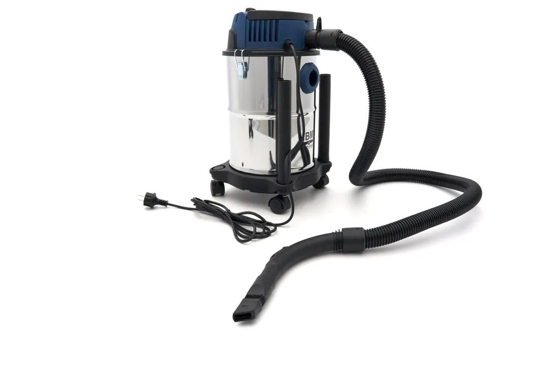 Aspirator profesional umed/uscat, 1000w, 15l compact si silentios HBM