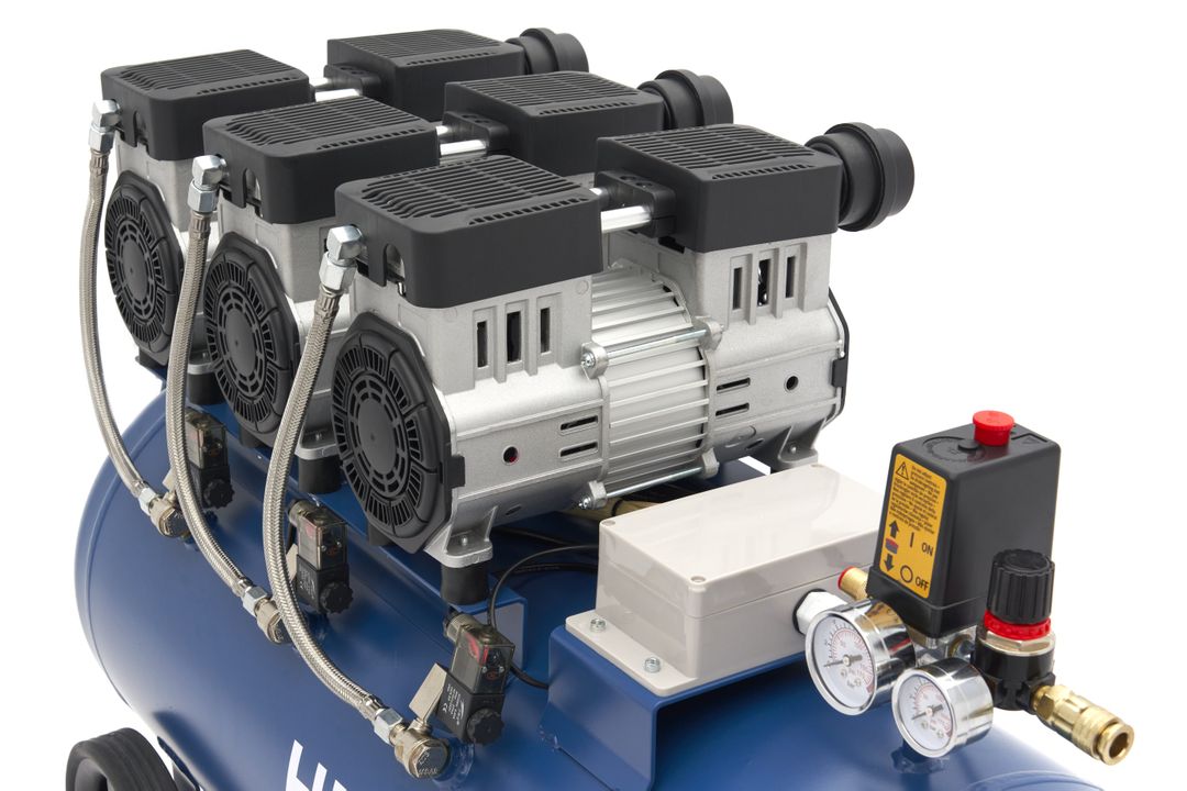 Compresor silentios zgomot redus fara ulei 90l HBM MACHINES