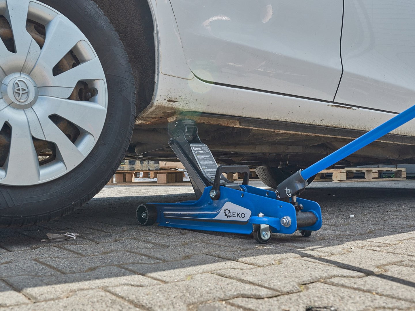 Cric hidraulic tip crocodil talie joasa 2.5T GEKO