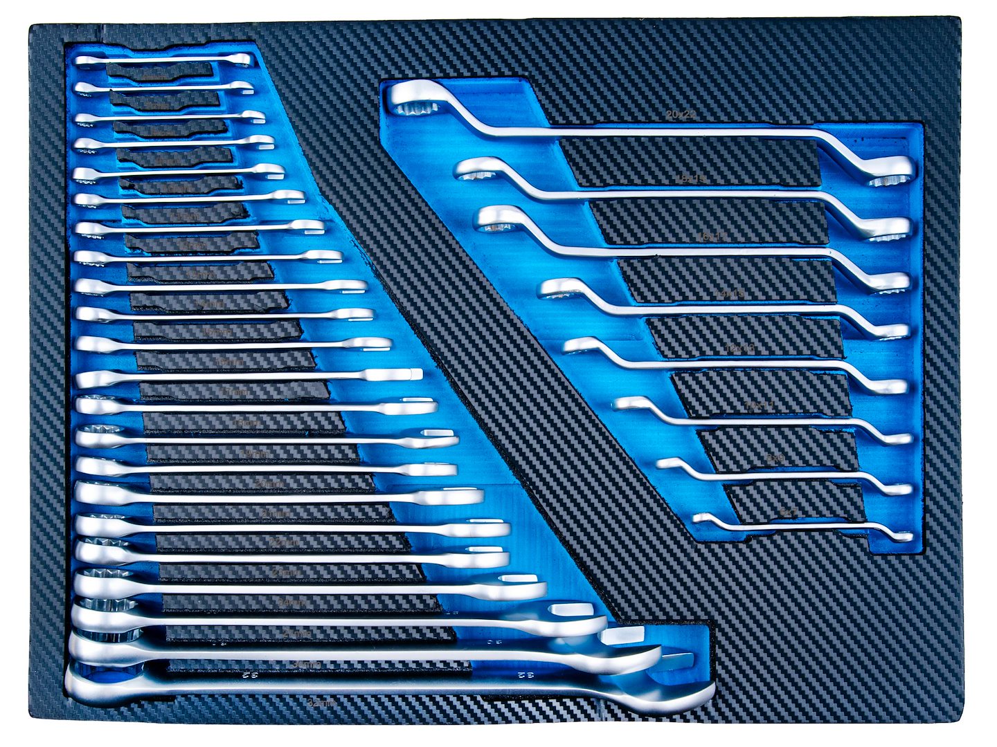 Dulap de scule GEKO cu 12 sertare, echipat cu 501 piese, 10 module carbon