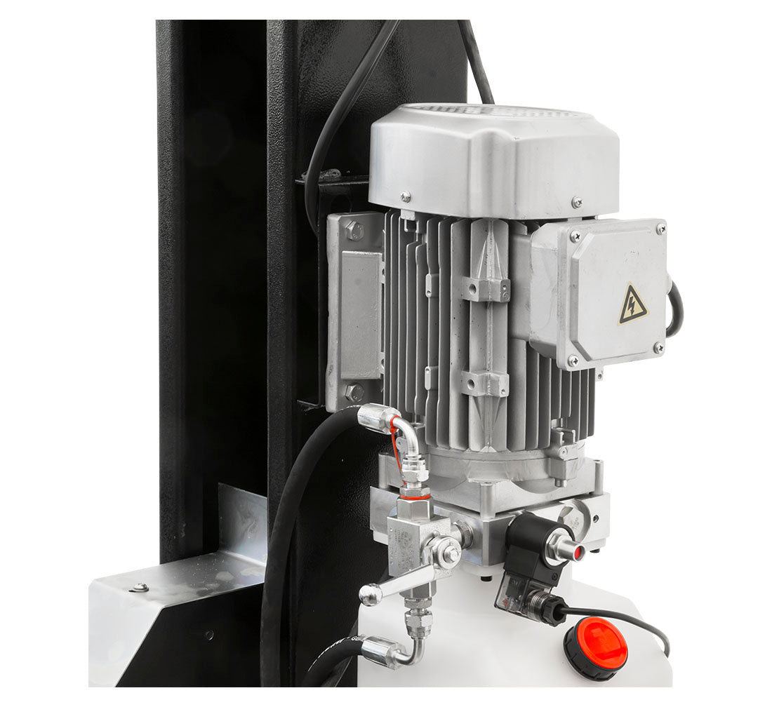 ELEVATOR AUTO CU 4 COLOANE 5.5T 380V CU CRIC CANAL INCORPORAT