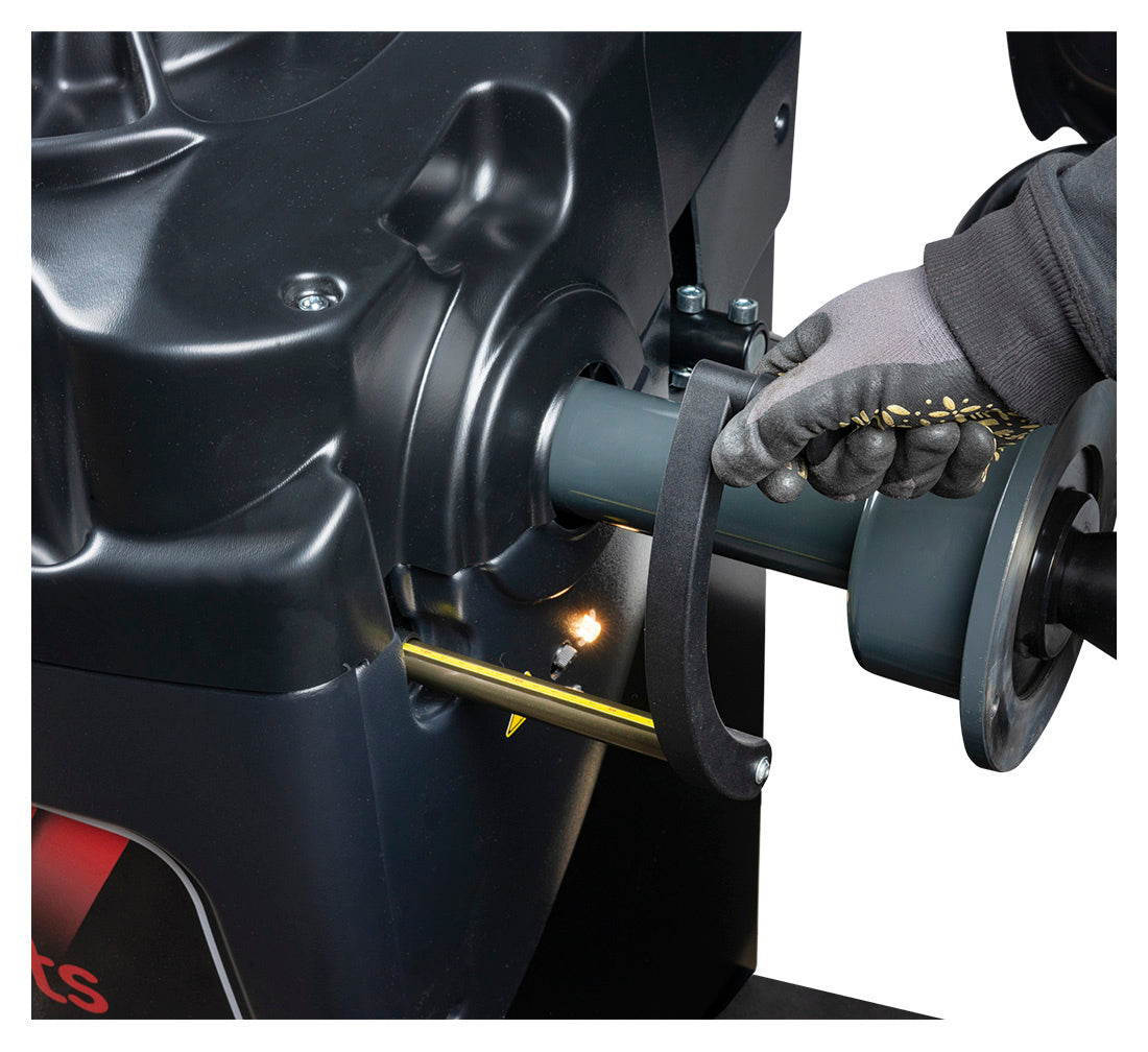 MASINA DE ECHILIBRAT AUTOMATA PENTRU ROTI 8-35" W-890 REDATS