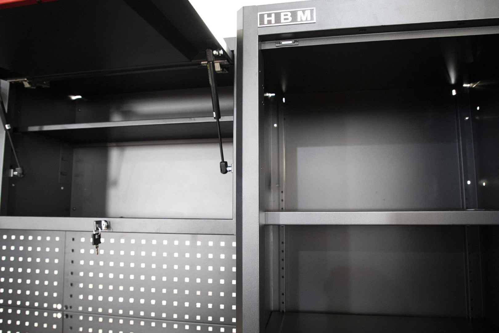 SET MOBILIER MODULAR METALIC PENTRU ATELIER 10 PIESE NEGRU/ROSU HBM