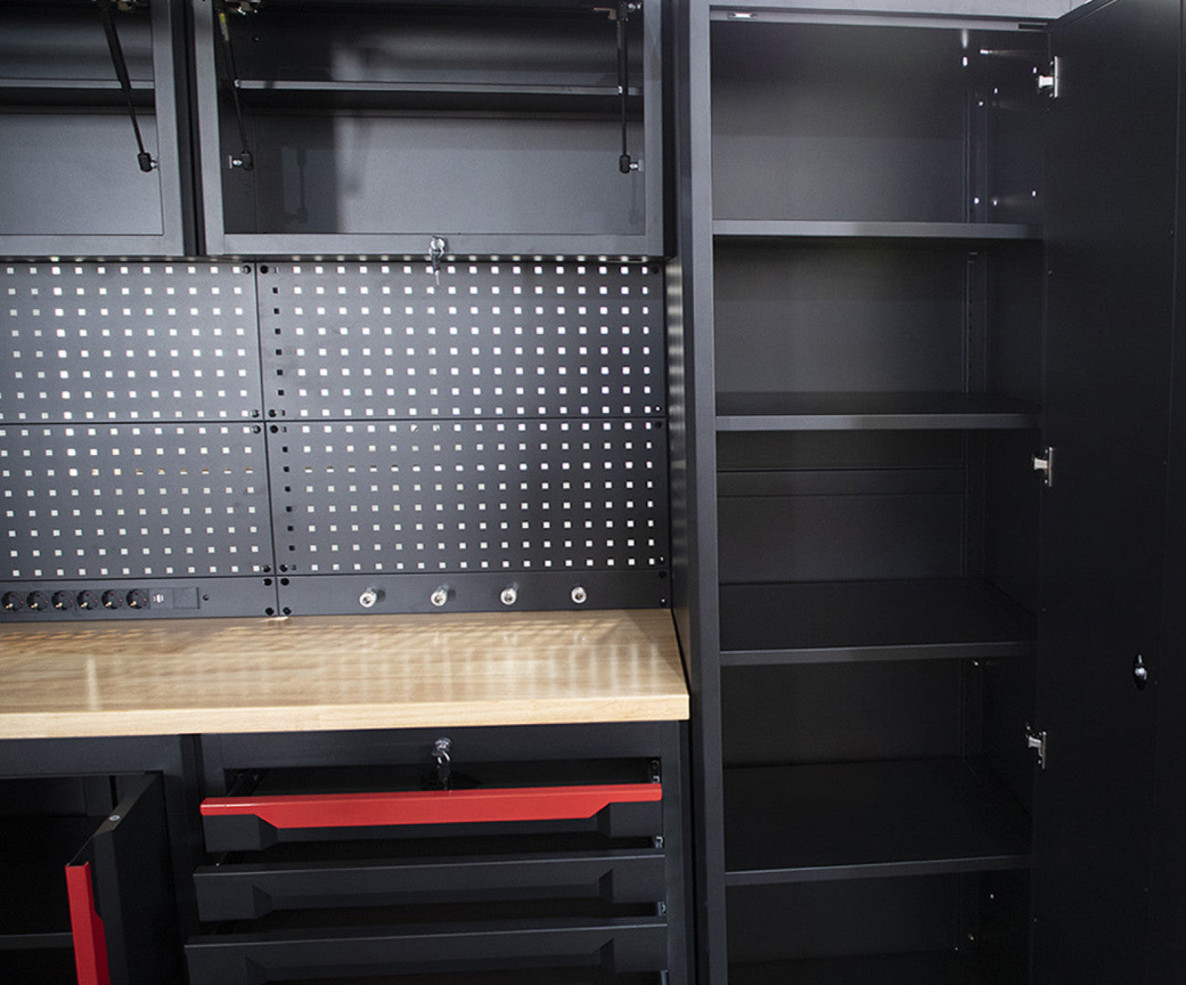 SET MOBILIER MODULAR METALIC PENTRU ATELIER 10 PIESE NEGRU/ROSU HBM