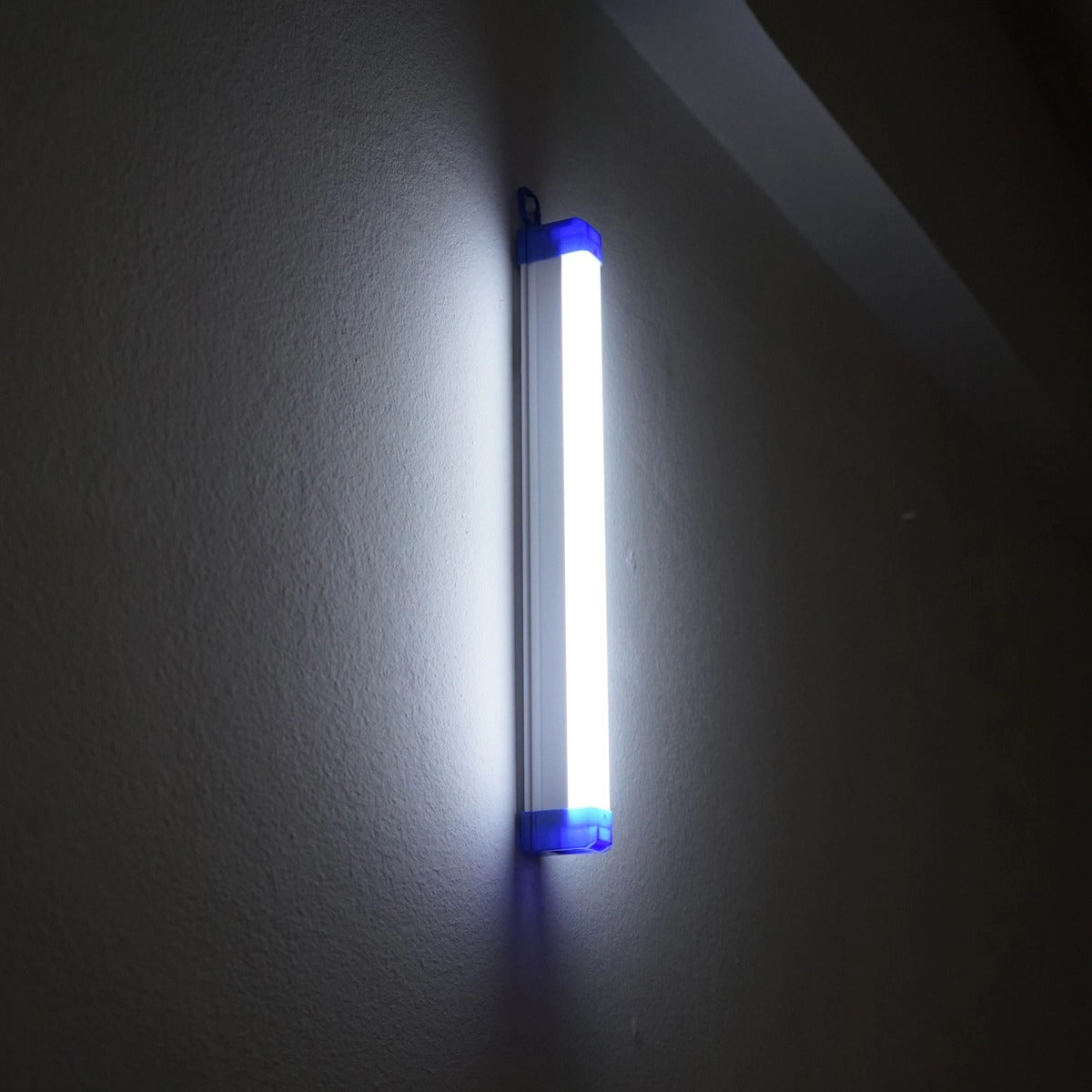 Lampa LED 60W 6500k cu prindere magnetica si acumulator reincarcabil 3600mah 520 x 23 x 38mm IP20