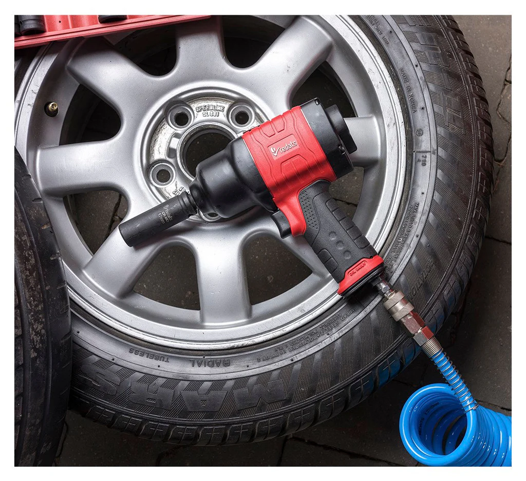 PISTOL PNEUMATIC 1/2 1500 NM + COMPRESOR DE AER 200L 5.5CP 380V + FURTUN AER SPIRALAT 15M DIAMTRU 8X12MM