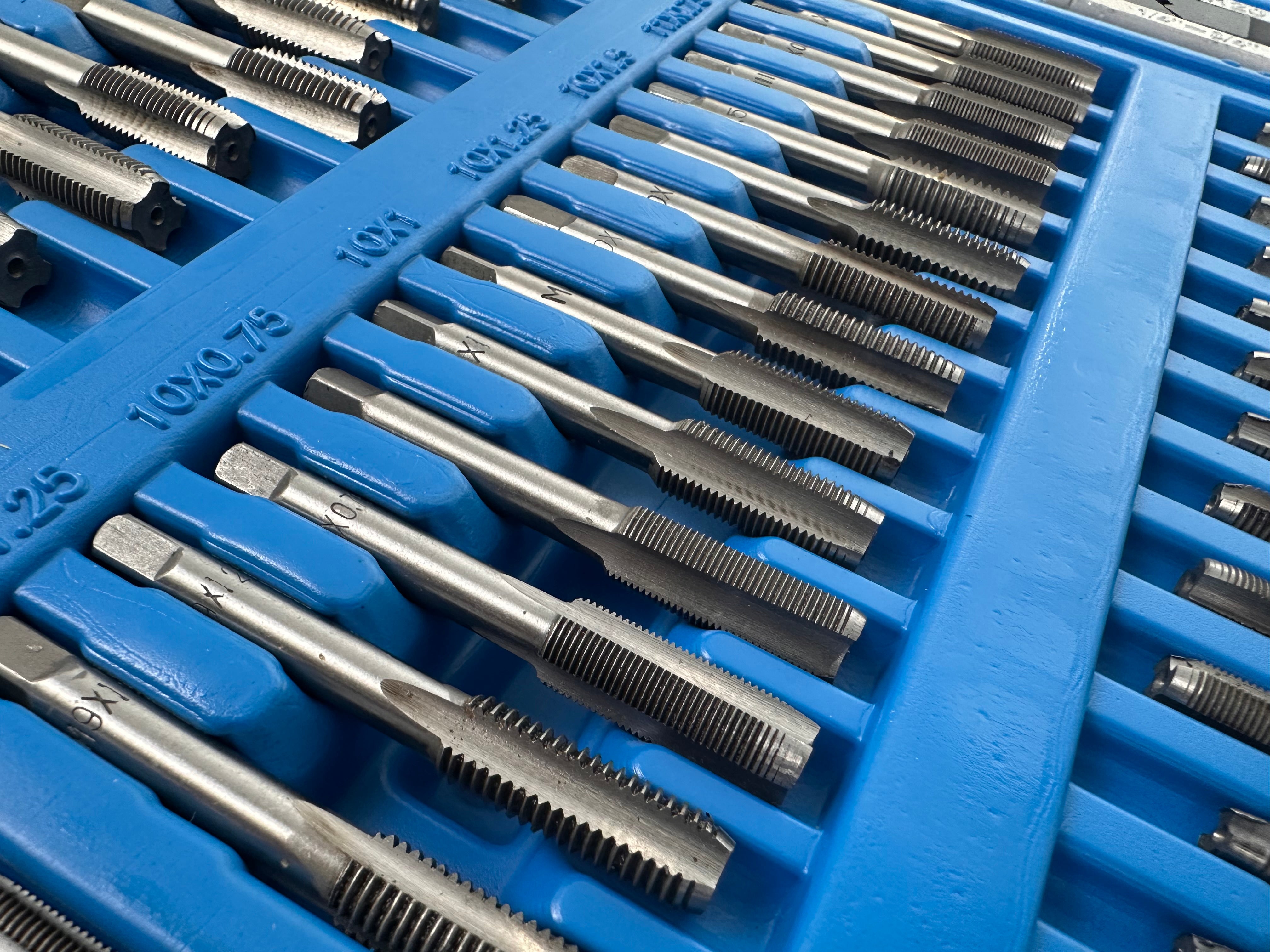 Trusa filiere si tarozi 110 piese m2-m18 GEBO TOOLS
