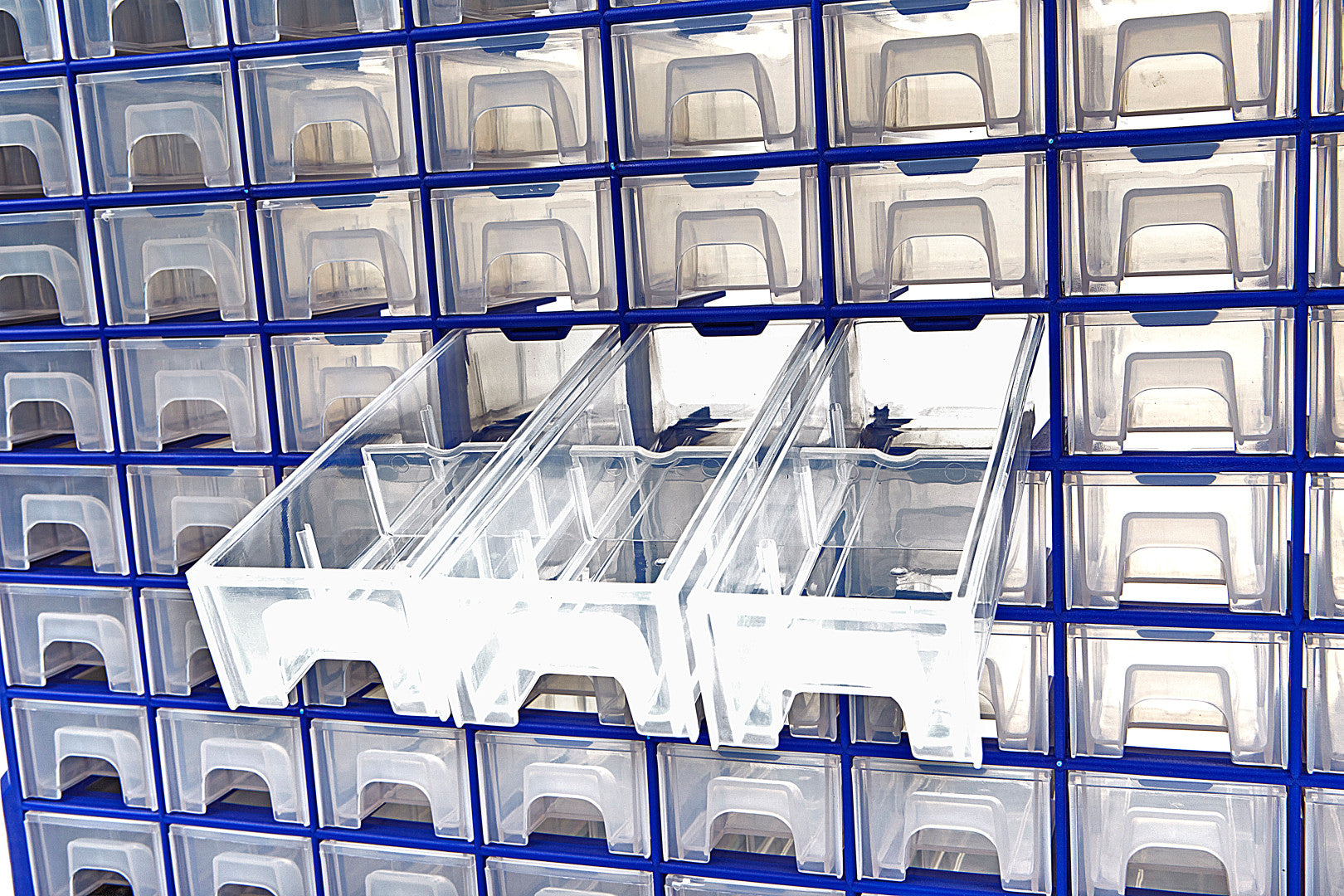 CUTIE ORGANIZATOARE PLASTIC 52X16X37 64 SERTARE