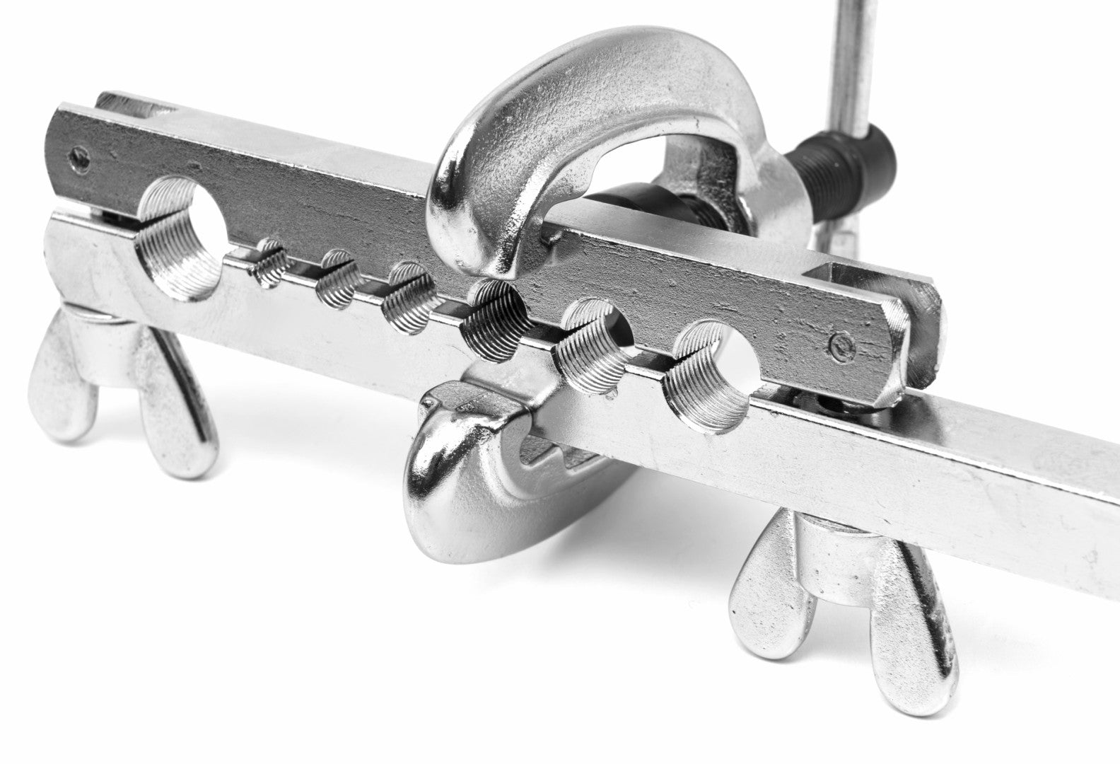 TRUSA DE BERCUIT CONDUCTE FRANA CU TAIETOR, 14 PIESE HBM