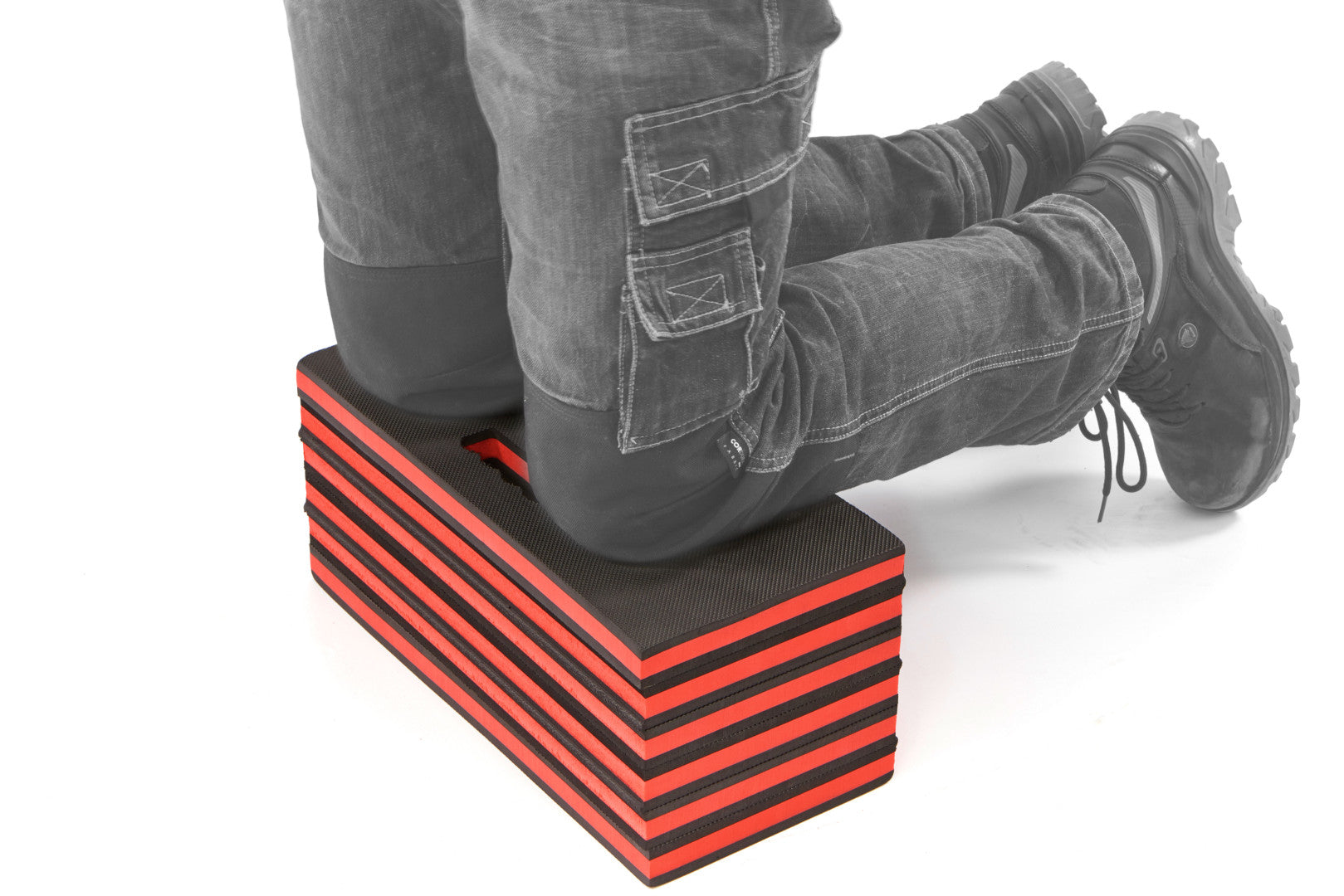 SALTEA COMPACTA DIN SPUMA PT GENUNCHI SI ASEZAT