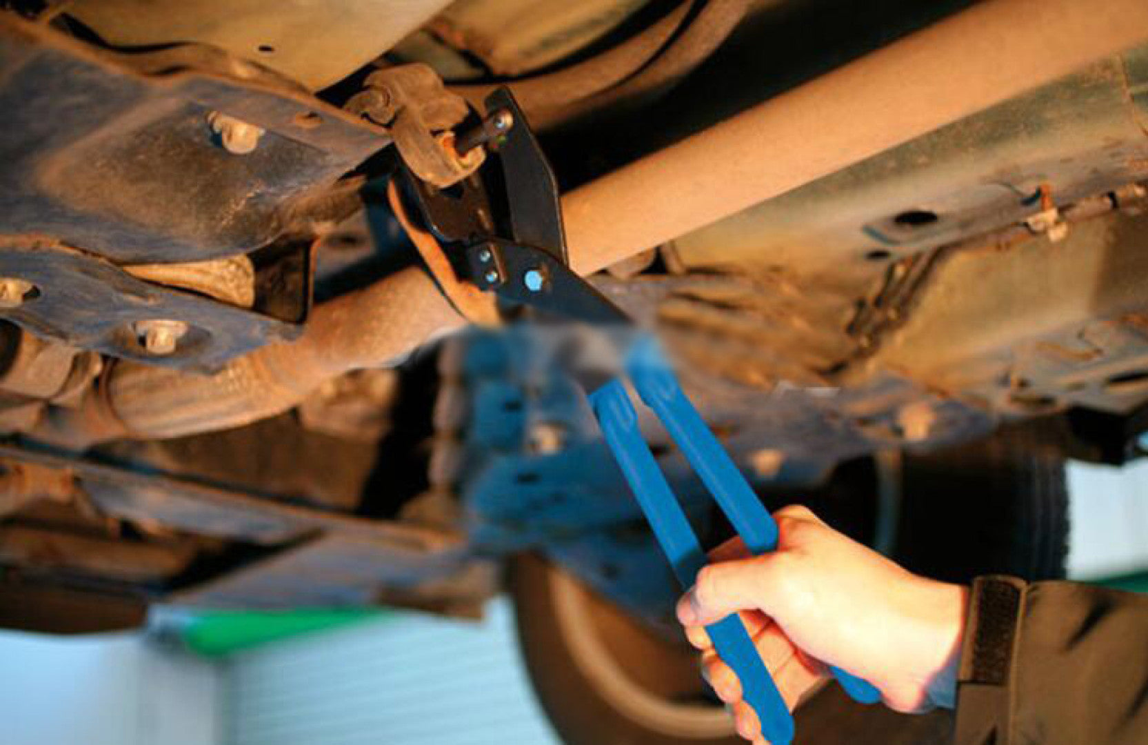 CLESTE PENTRU DEMONTAT TAMPON INEL DE CAUCIUC TEAVA DE ESAPAMENT 285MM HBM