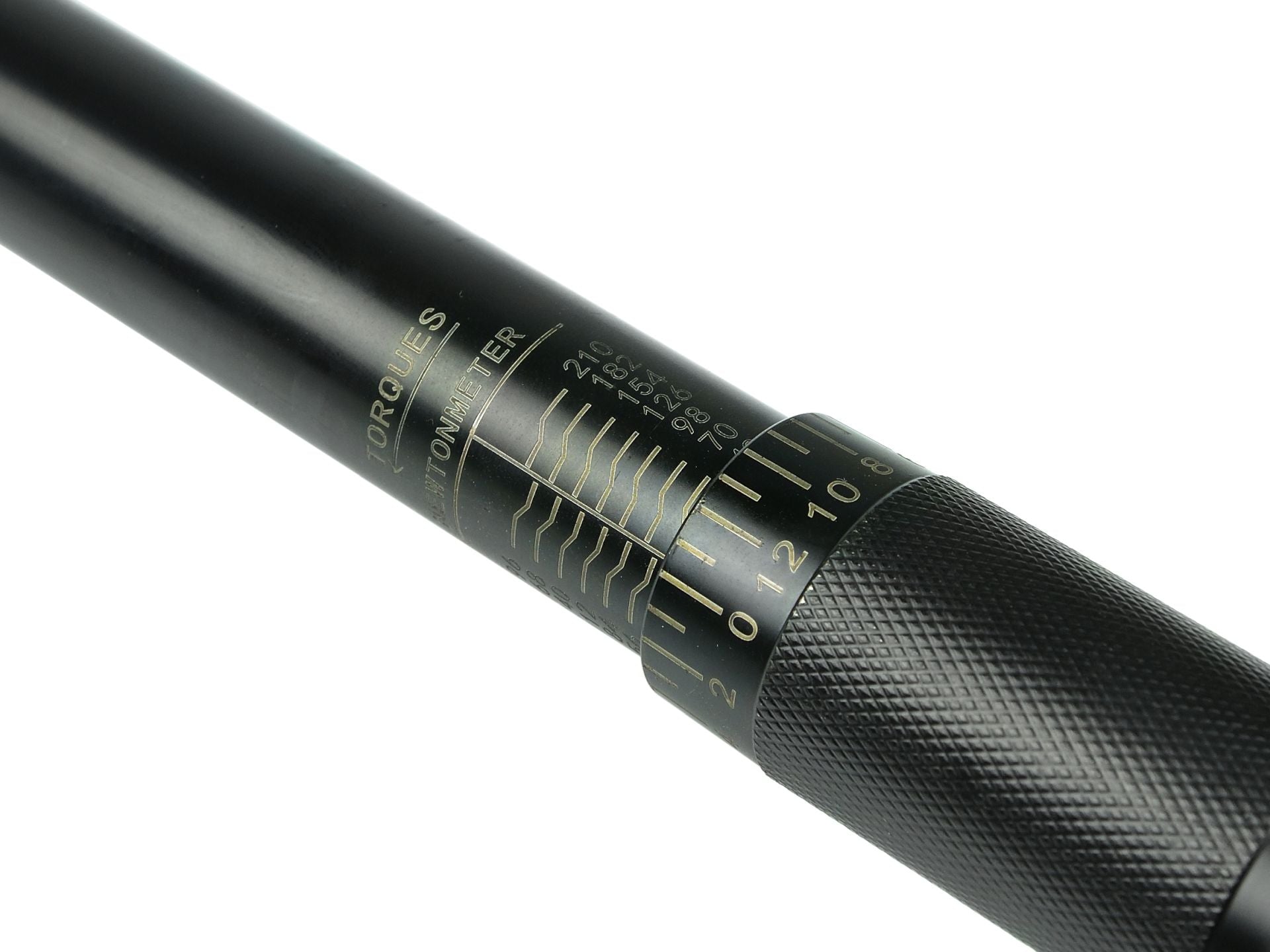 Cheie dinamometrica 1/2 28-210NM cu set tubulare cu protectie pentru jante aliaj