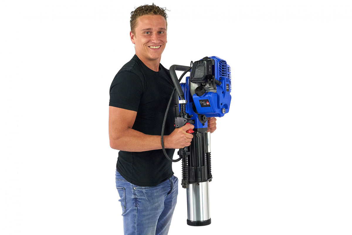 Dispozitiv pentru batut stalpi cu motor pe benzina 52cm3 2CP HBM