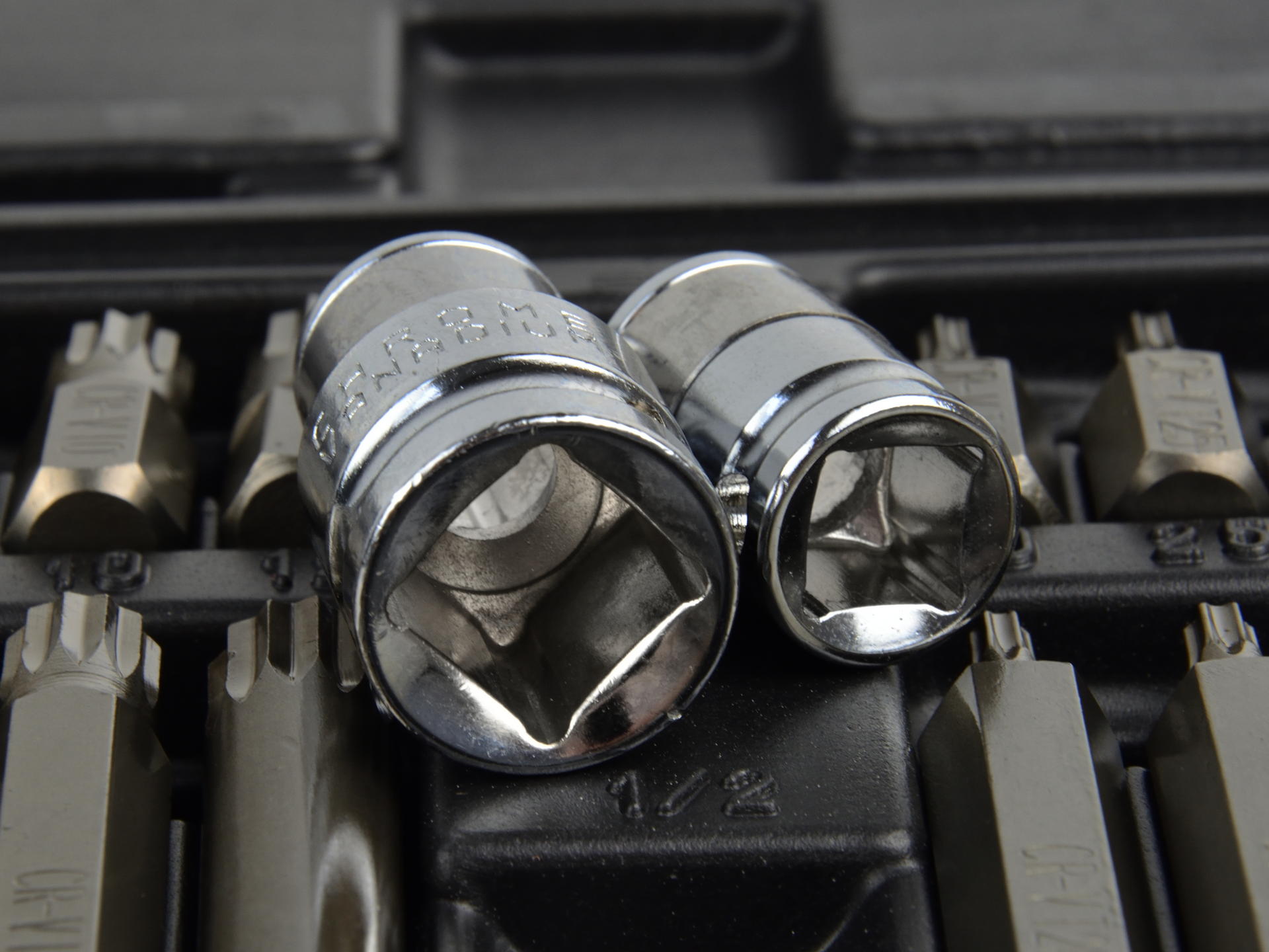 TRUSA BITI 40 PIESE CUTIE PLASTIC