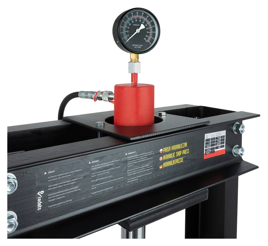 PRESA STAND HIDRAULICA 30T CU POMPA DUBLA  REDATS