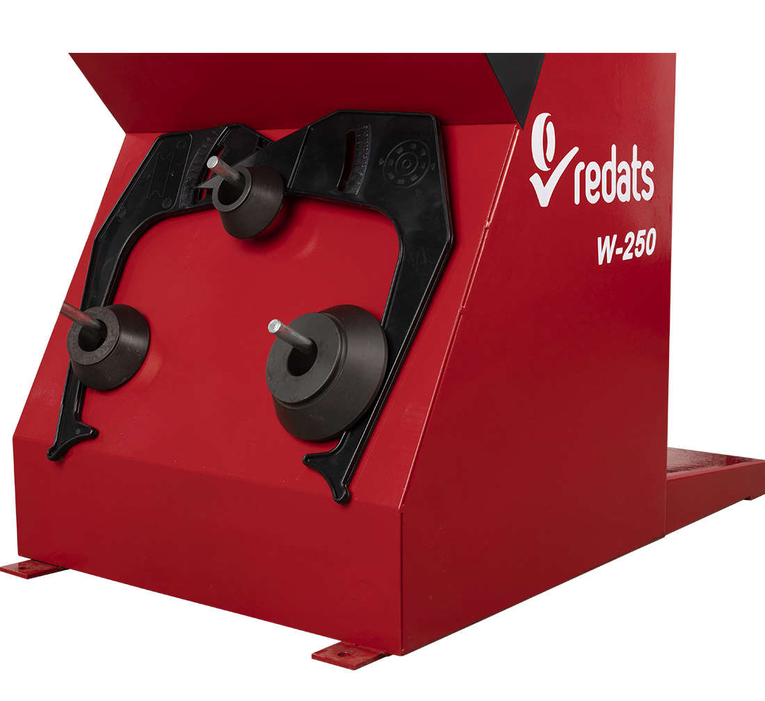 MASINA DE ECHILIBRAT AUTOMATA PENTRU ROTI AUTOTURISME 22 INCH REDATS POLONIA