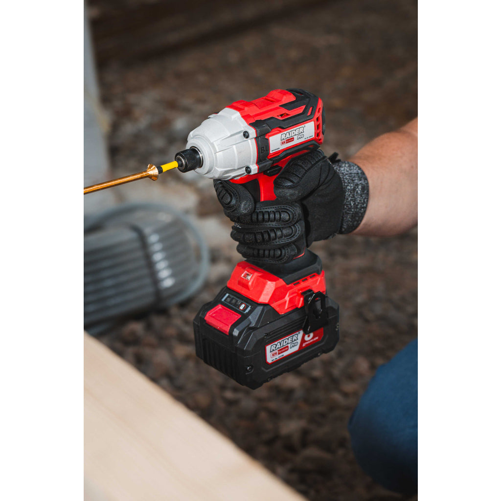 MASINA DE INSURUBAT CU IMPACT 1/4 HEX 180NM  RAIDER