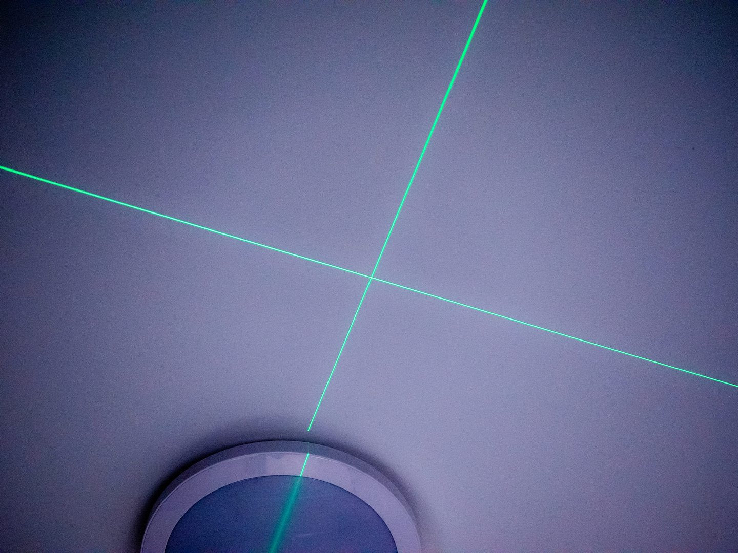 NIVELA CU LASER 360 GRADE 4D CU 2 ACUMULATORI  GEKO