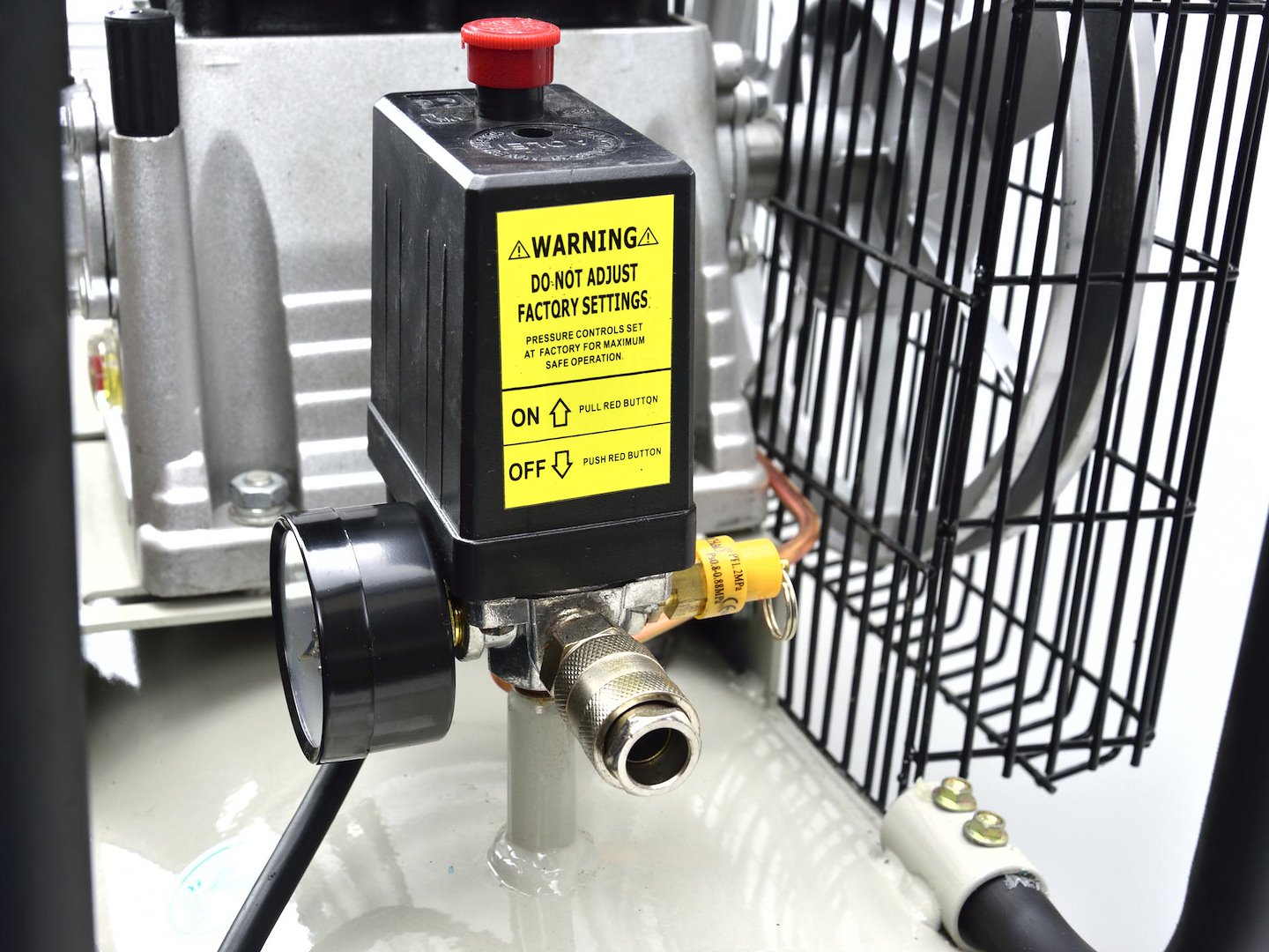 COMPRESOR AER 100L 390L/MIN 220V GEKO