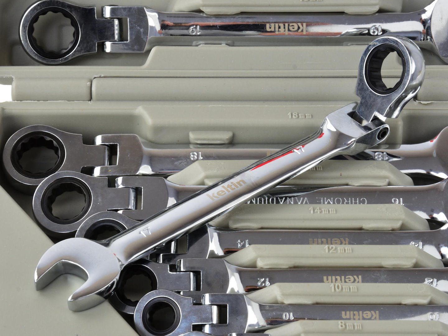TRUSA CHEI COMBINATE CU CLICHET ARTICULATE 8-19MM 12PIESE KELTIN