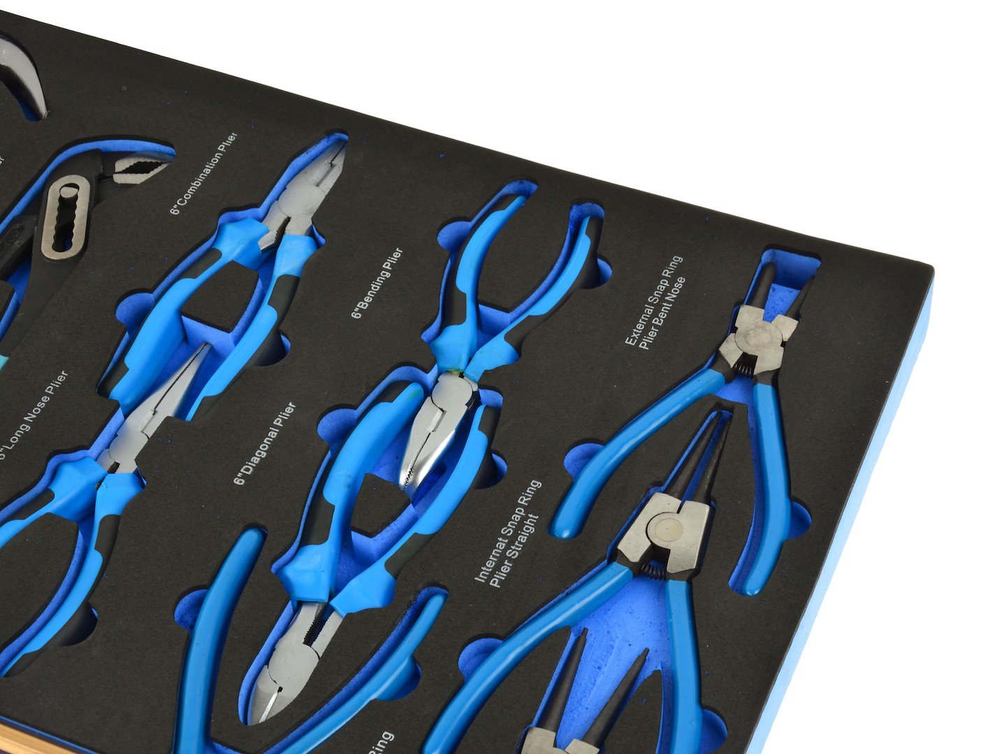 MODUL PENTRU DULAP DE SCULE, CLESTI, DORNURI SI CIOCAN, 16 PIESE GEKO