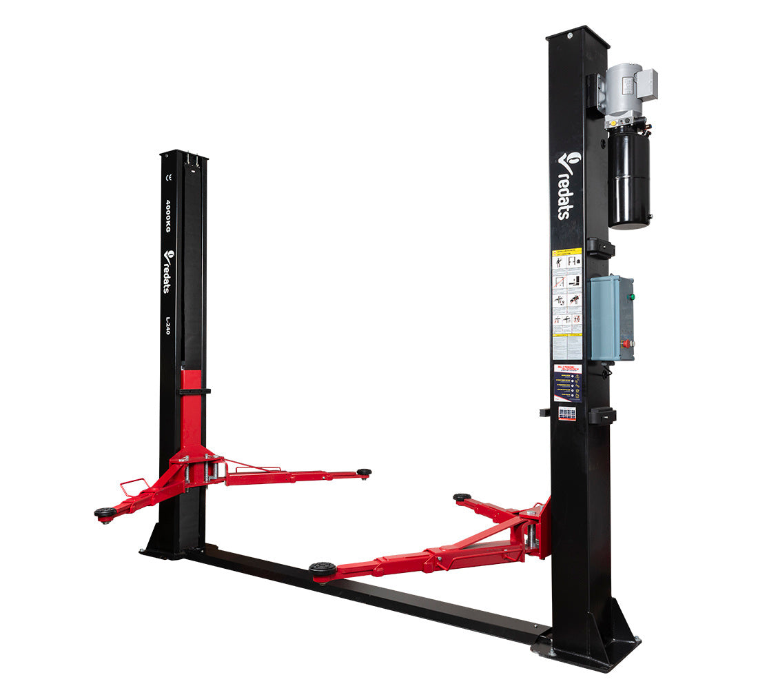 ELEVATOR AUTO 2 COLOANE 4T CU DEBLOCARE AUTOMATA ELECTROHIDRAULICA CU BRATE SIMETRICE 3 SEGMENTI 380V L-240 REDATS