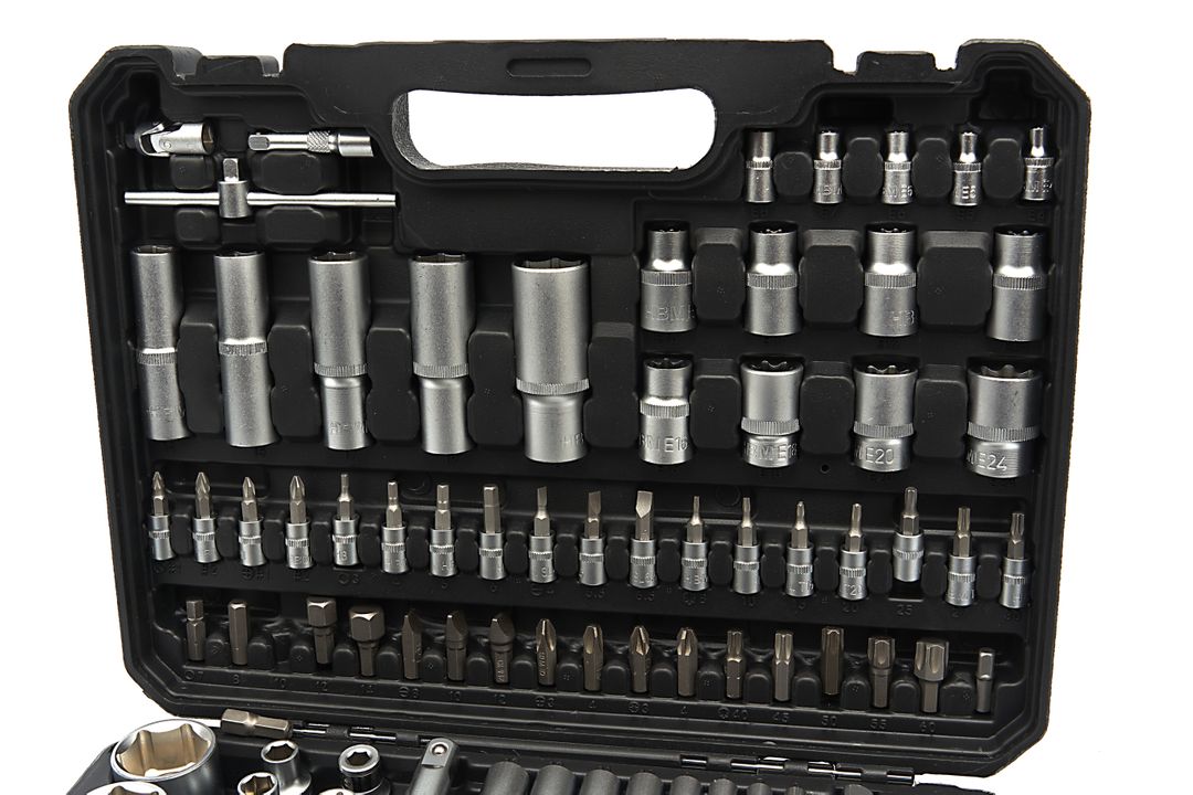 TRUSA DE SCULE 1/4'' 1/2'' 108 PIESE HBM MACHINES