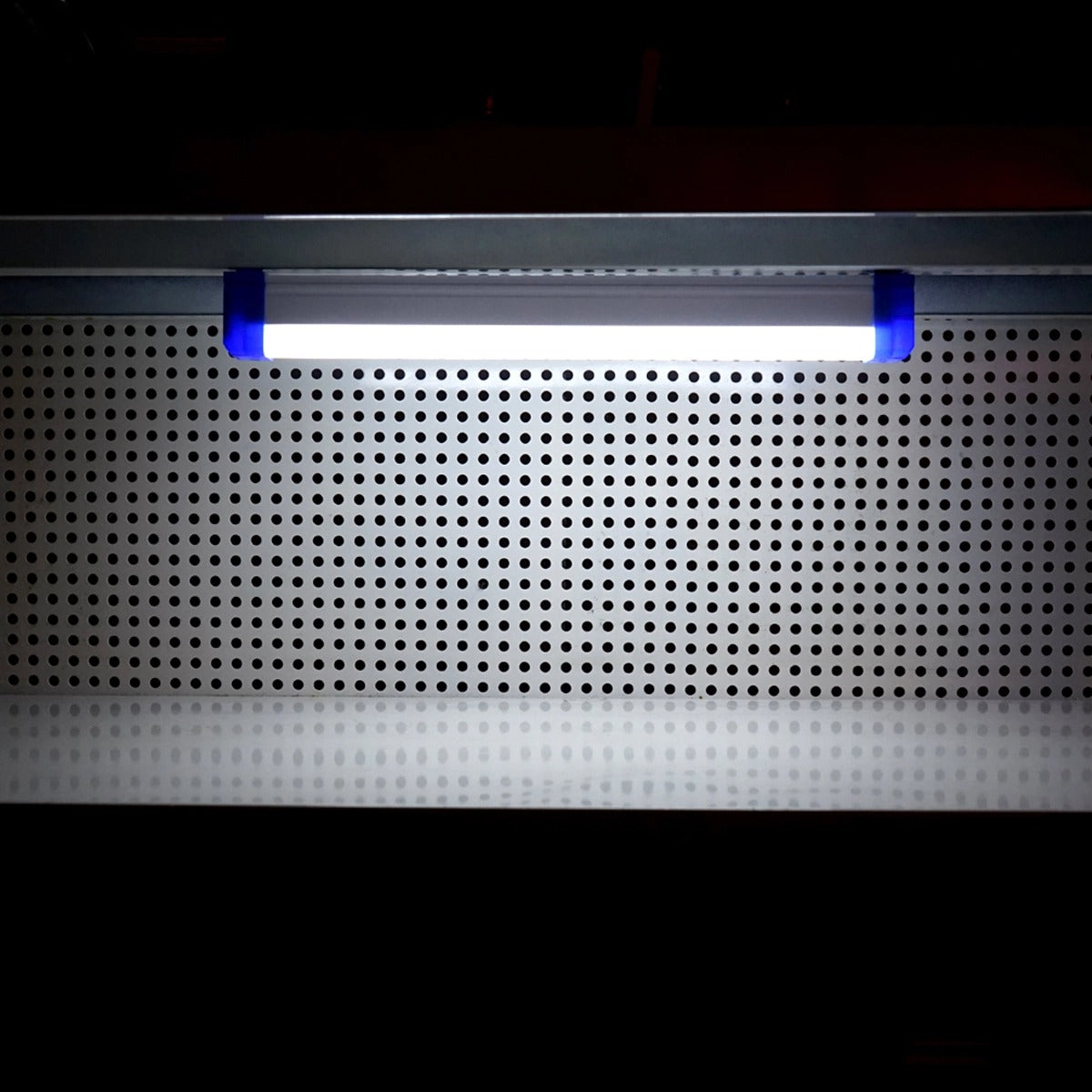 Lampa LED 60W 6500k cu prindere magnetica si acumulator reincarcabil 3600mah 520 x 23 x 38mm IP20