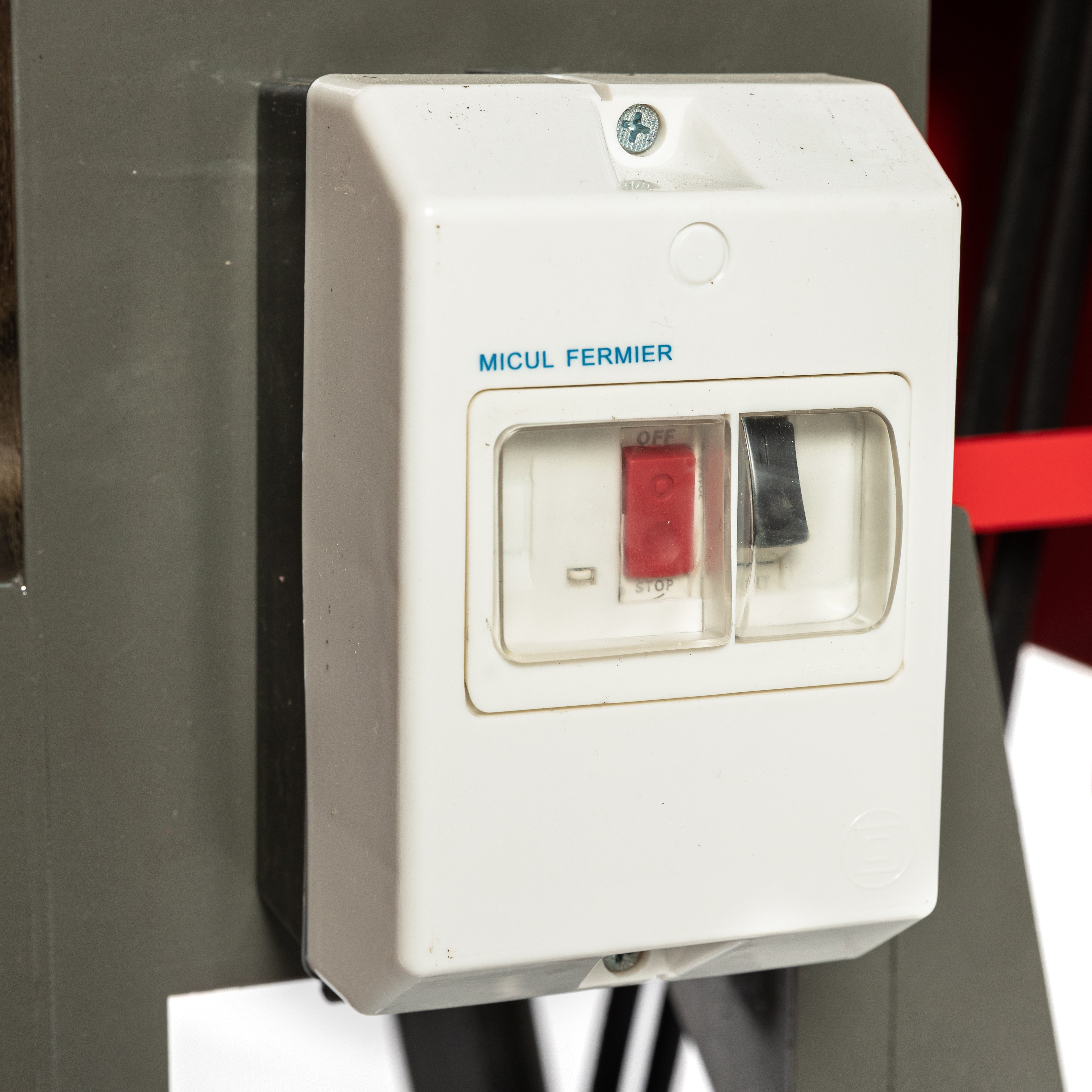 TOCATOR FURAJE 360 FARA MOTOR SI CICLON 3000W MAX 500KG/ORA